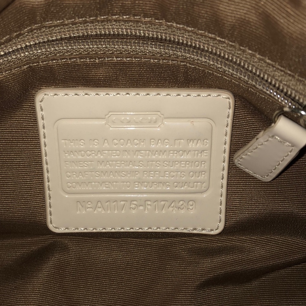 Small Coach bag👜 - Picture 2 of 3